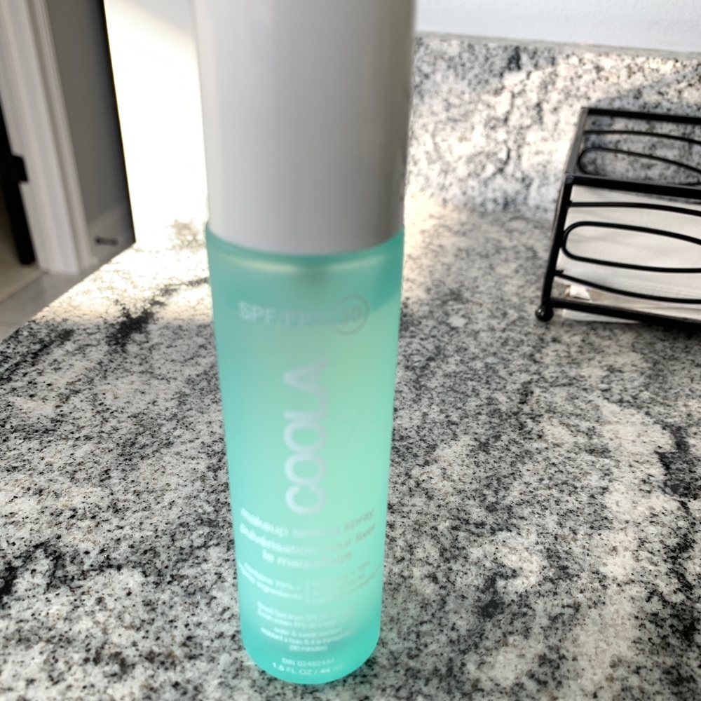 COOLA Setting Spray. Organic, SPF